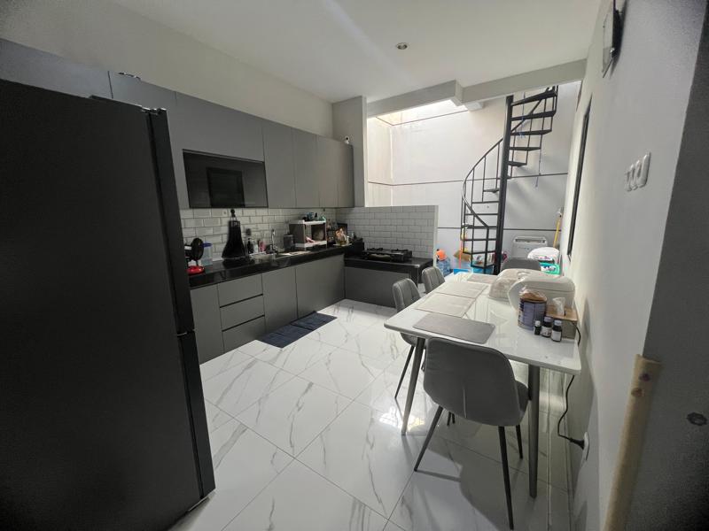 Rumah Dijual di Cluster Taman Beverly Lippo Cikarang